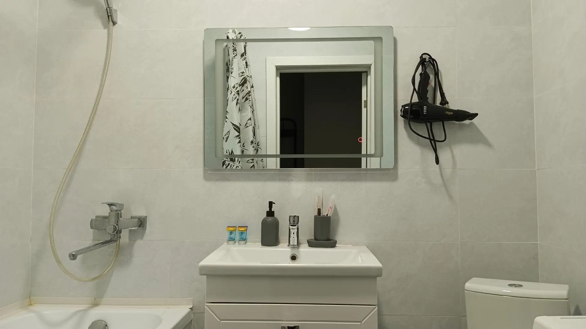 Евродвушка На Тулебаева Ałma Ata Apartament